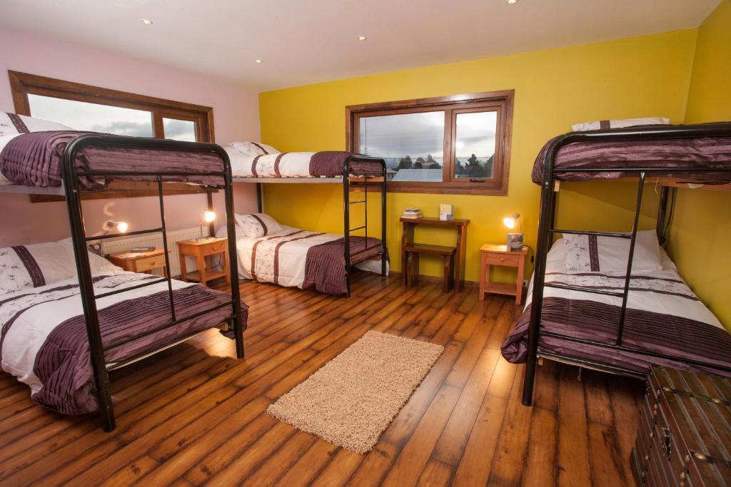 The Singing Lamb Bed & Breakfast Puerto Natales Ruang foto